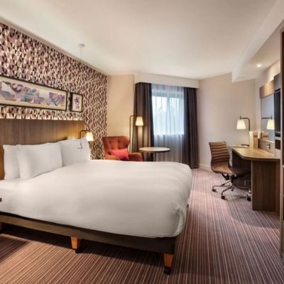 Buy Villa Star Hotel Bedroom Sets Solid Wood Resort Hotel Commercial Furniture online manufacture