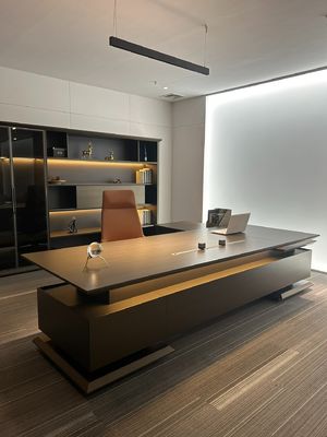 China High-End Boss Desk And Chair Set For Listed Company President Desk for sale