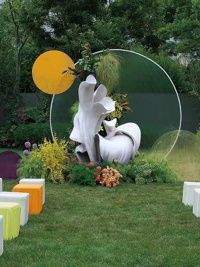 Bespoke Large Floor Standing Flower Fiberglass Sculpture Marble Base For Hotel Lobby 5