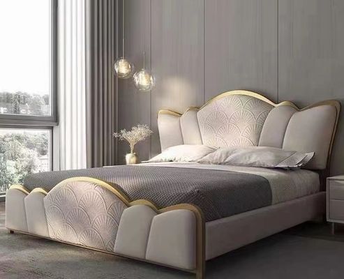 Good price Luxurious Hotel Bedroom Furniture Solid Wood King Size Beds online